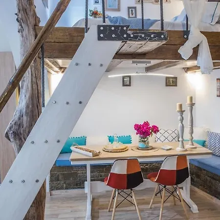 Menemar & Apt, By Idealstay Experience *