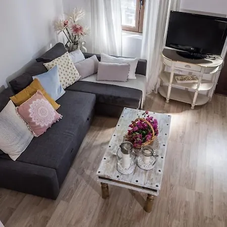 Apartment Menemar & Apt, By Idealstay Experience